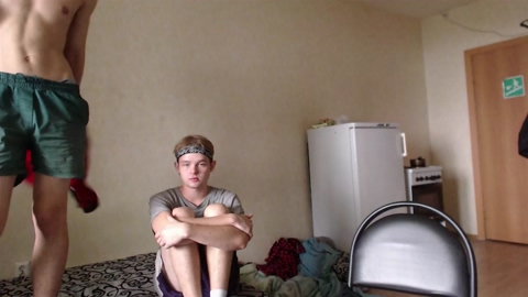 stralght_twinks  19-09-2022